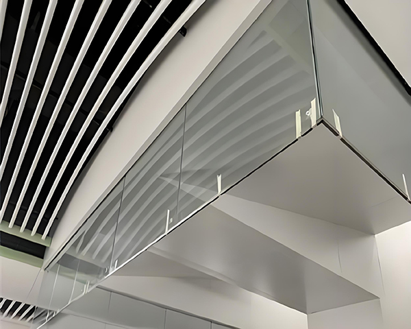 沙依巴克玻璃沙依巴克挡烟垂壁