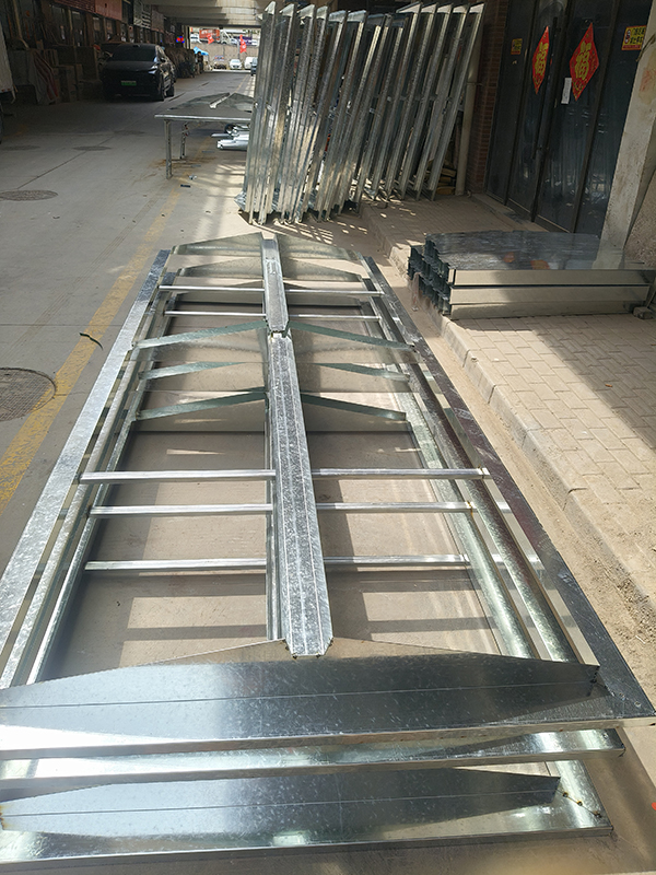 沙依巴克排烟窗 沙依巴克排烟窗