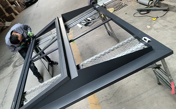 沙依巴克排烟窗