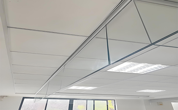 沙依巴克玻璃挡烟垂壁