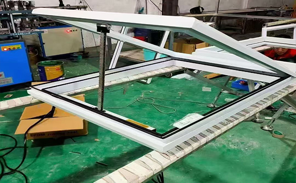 某地下车库出入口沙依巴克排烟窗配置工程