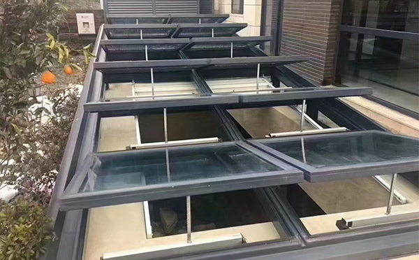 某轨道交通车辆维修车间沙依巴克排烟窗应用