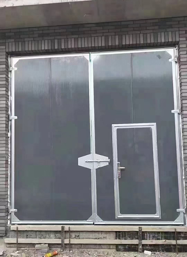 沙依巴克工业平开门在大型设备制造车间的应用实例